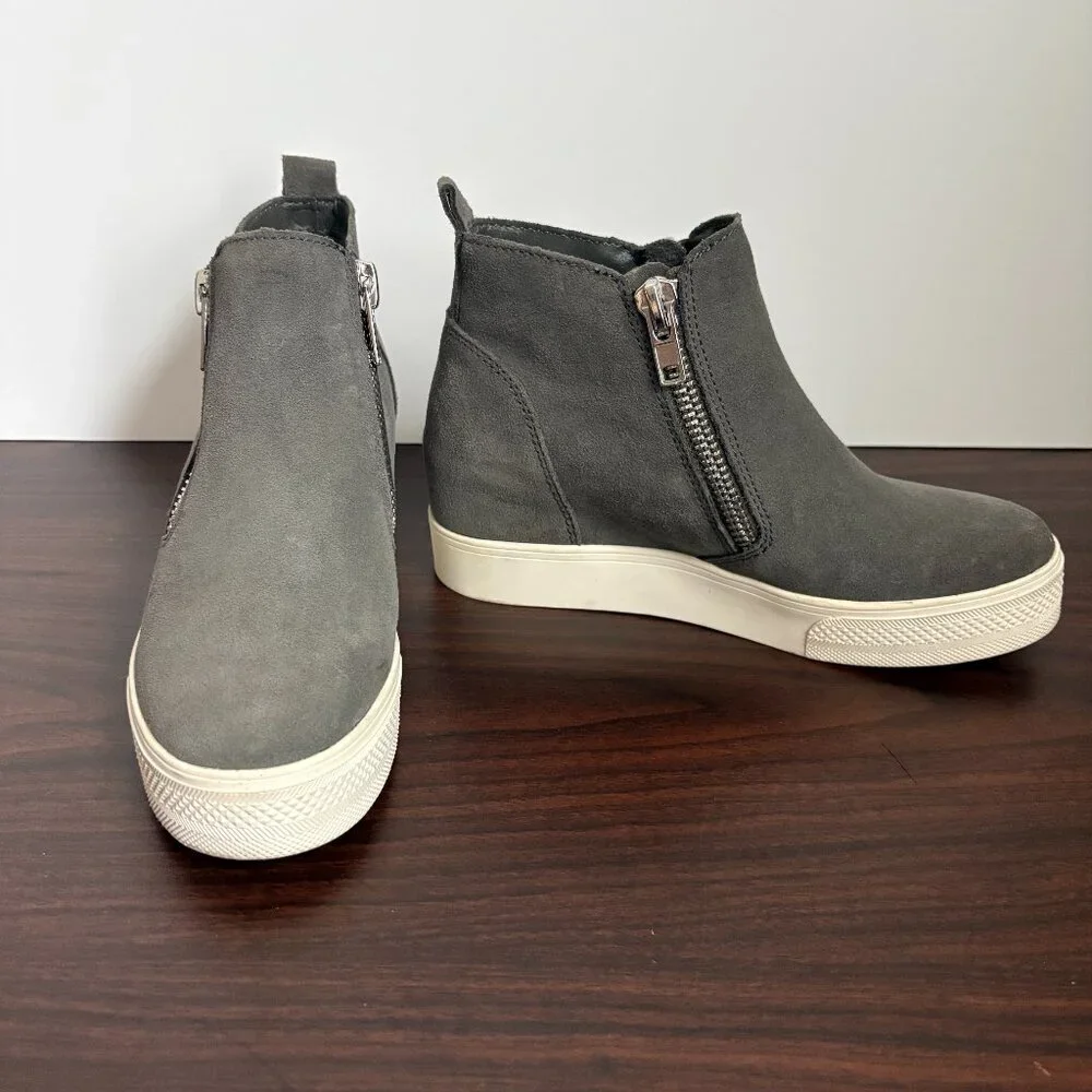 Steve Madden Boots Women's Wedgie Shoes Gray Suede Platform Comfort Ankle Size 7